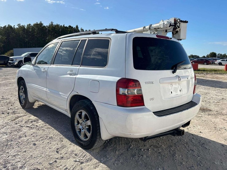 2005-toyota-highlander-image-4