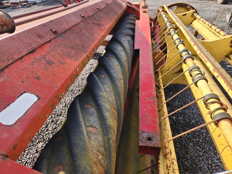 new-holland-488-image-4