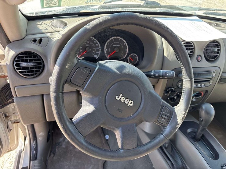 2007-jeep-liberty-image-13