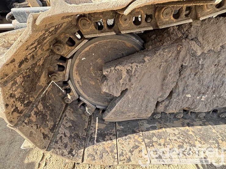 2013-caterpillar-d6n-lgp-image-11