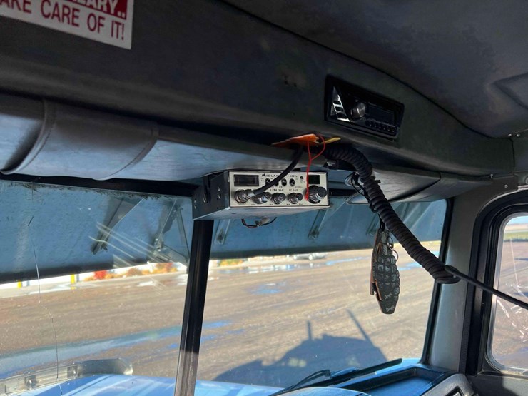 1996-peterbilt-378-image-19