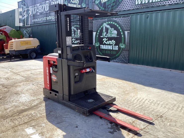 2015-raymond-520opc30tt-image-2