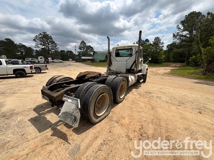 2014-mack-chu613-image-4