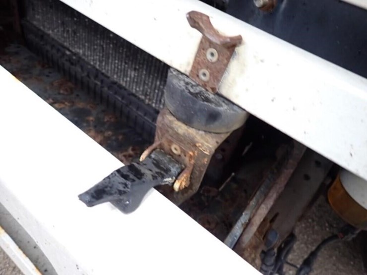 2015-freightliner-mt55-image-57