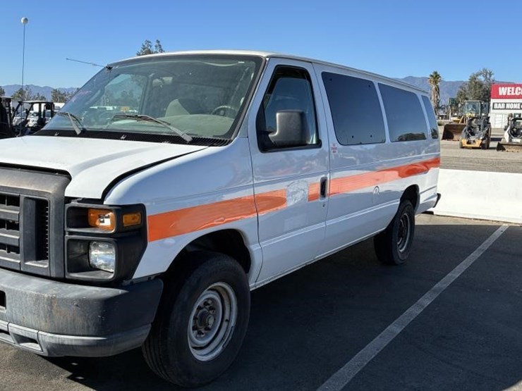 2008-ford-e350-image-2
