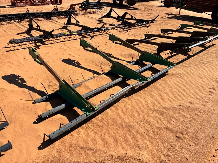 #t8216-•-plow-drags-image-5