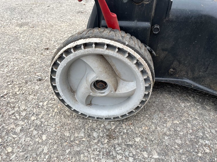 #14028-•-craftsman-22"-lawn-mower-(o3)-image-14