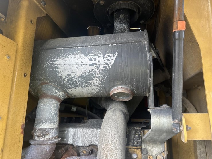 2012-caterpillar-930h-image-42