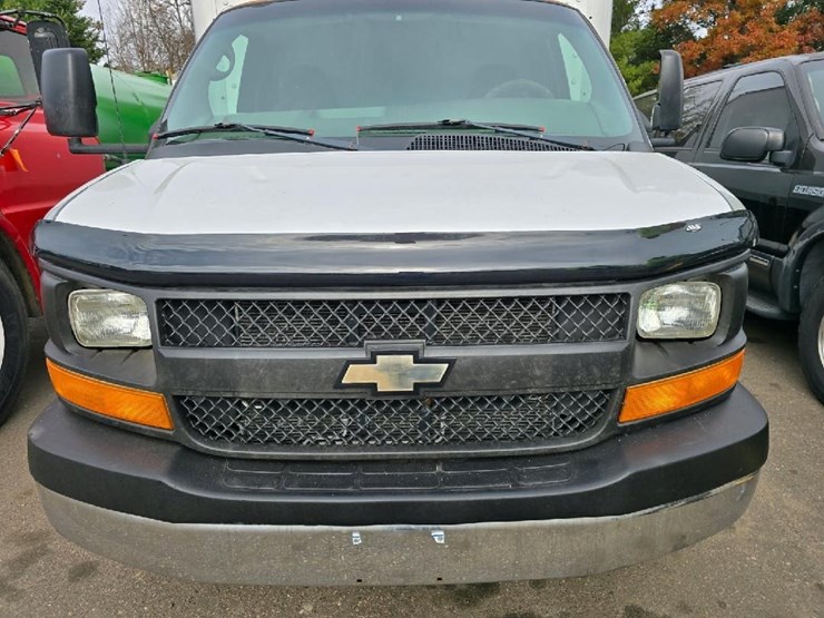 2007-chevrolet-g3500-image-79