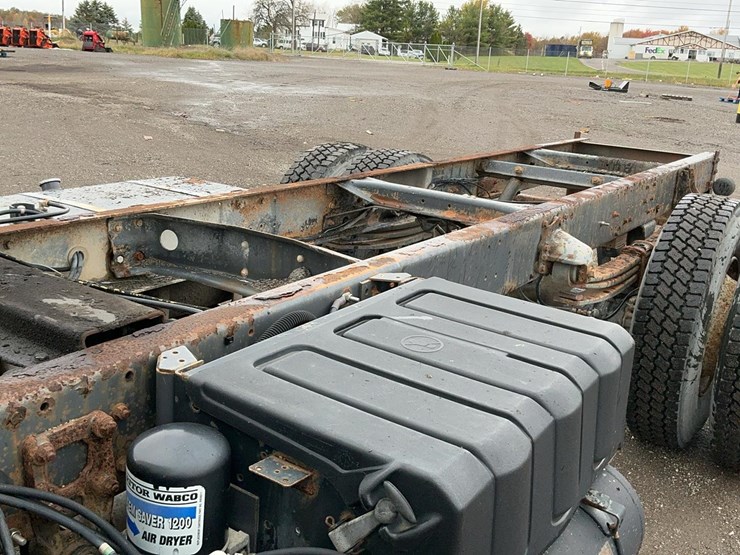 #2001-•-2011-mack-midlum-truck-chassis-image-21