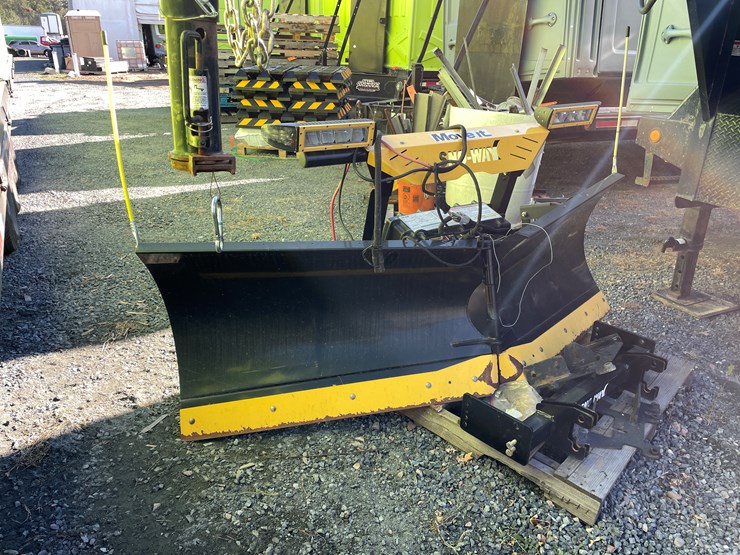 2023-jeep-wrangler-image-3