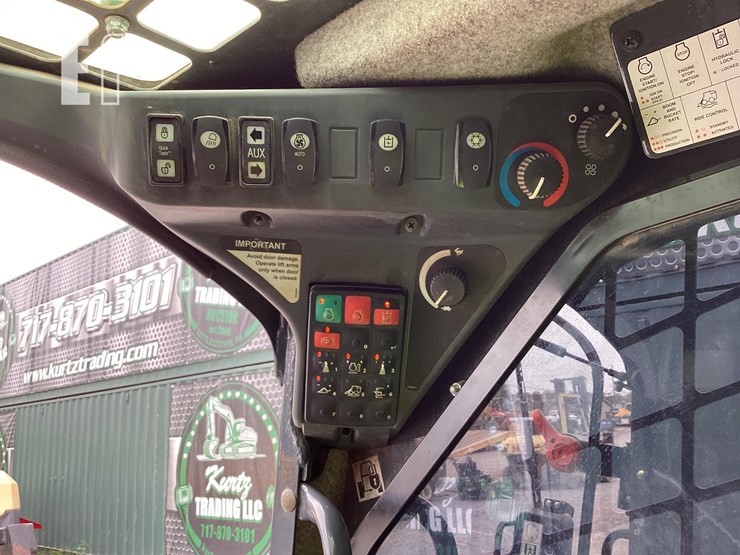 2020-deere-331g-image-17