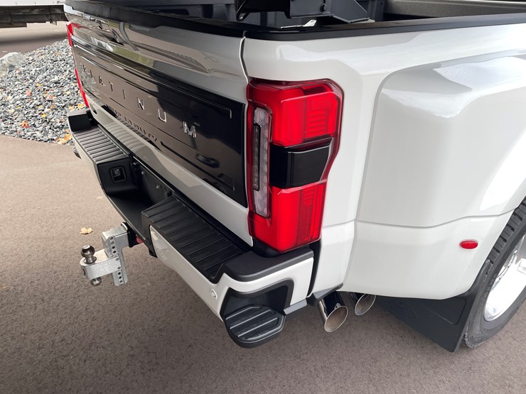 2023-ford-f450-platinum-image-33