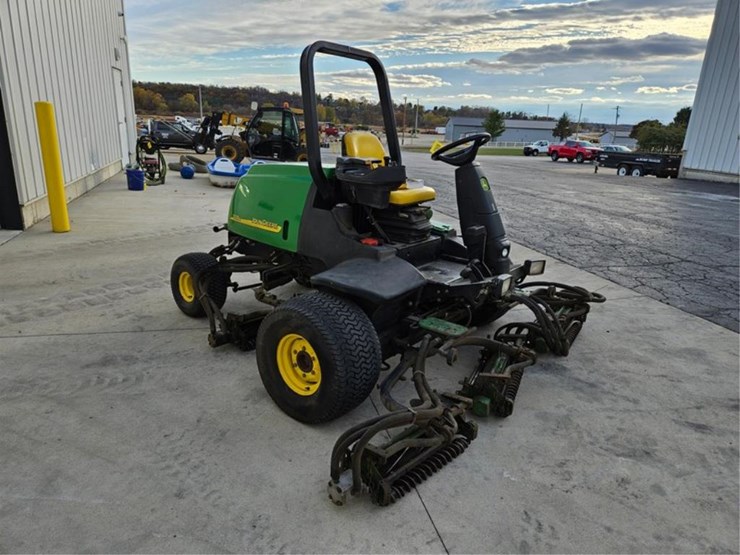 john-deere-3225c-image-7