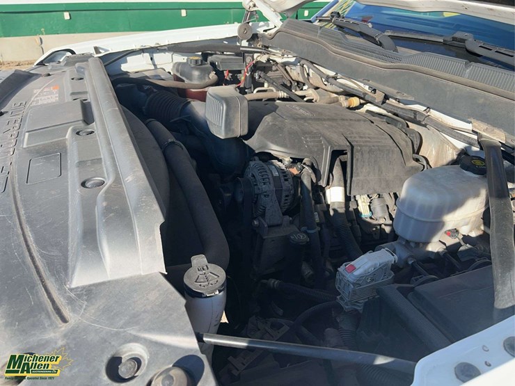 2018-chevrolet-silverado-3500hd-image-19