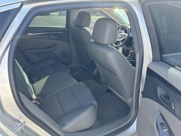2019-chevrolet-impala-sedan-image-9
