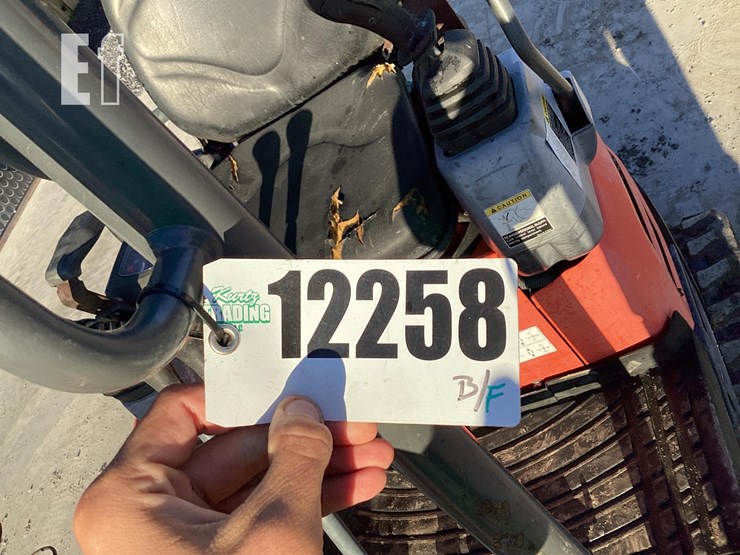 2018-kubota-u17-image-21