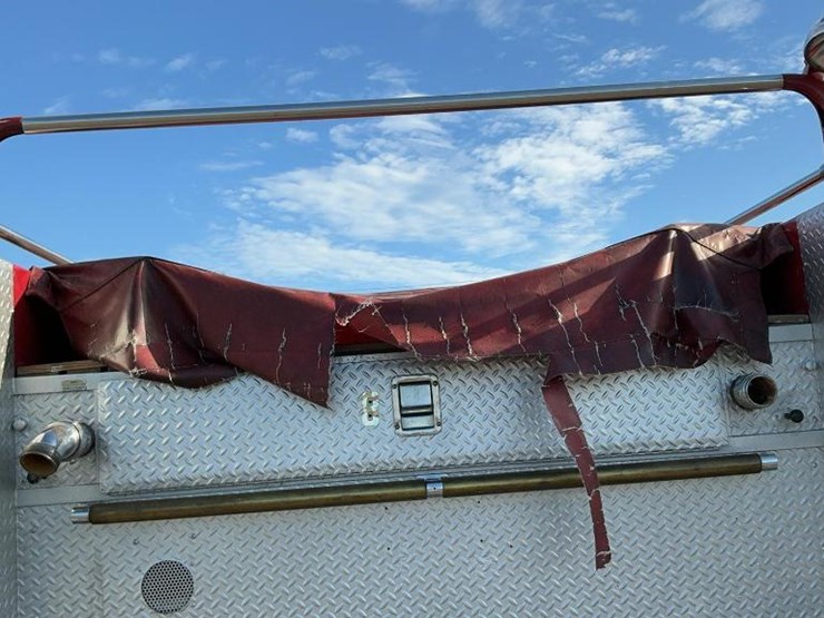 #2000-•-1982-sutphen-deluge-fire-engine-truck-detroit-diesel-6v92ta-image-49