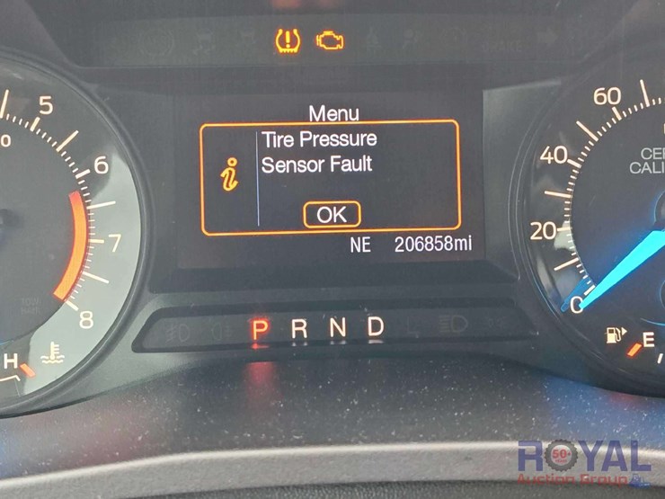 2017-ford-explorer-image-12