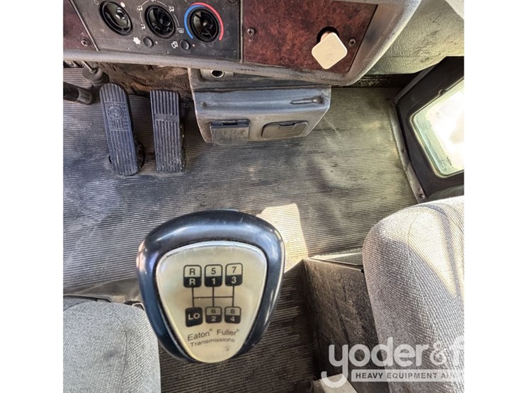 2007-kenworth-t270-image-23