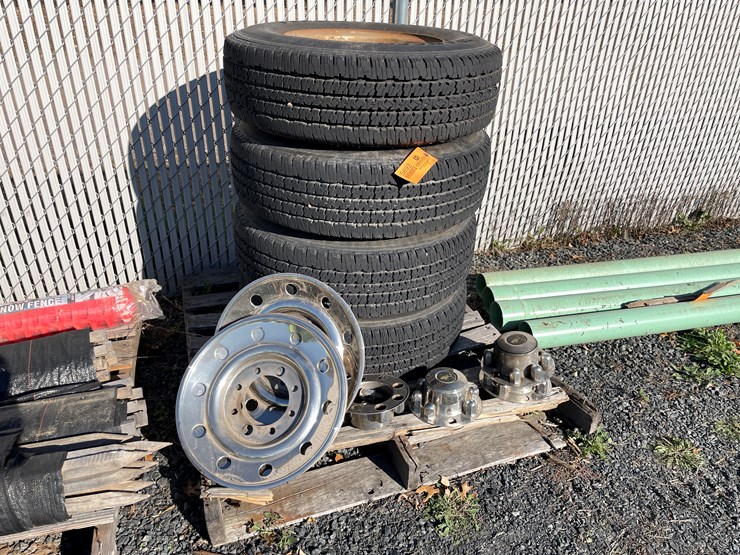 #5692-•-(4)-firestone-transforce-ht-tires-on-8-bolt-wheels-image-1