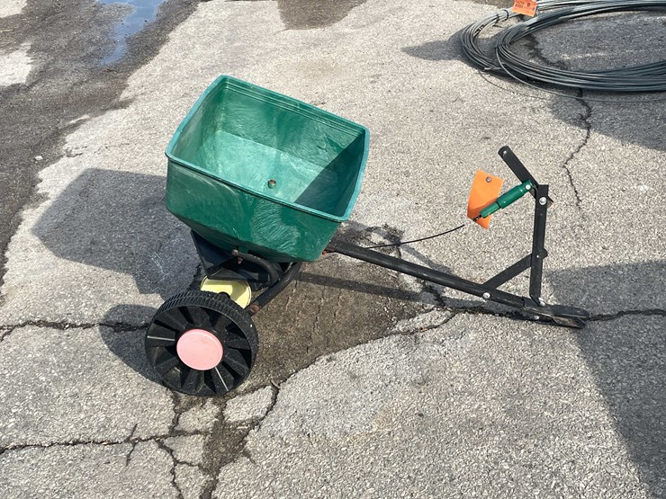 #14024-•-pull-type-lawn-spreader-(o3)-image-8