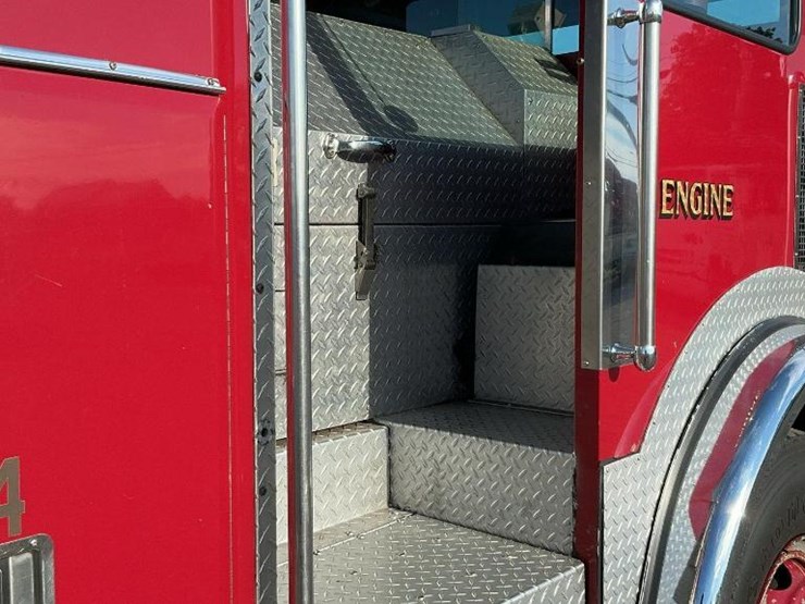 #2000-•-1982-sutphen-deluge-fire-engine-truck-detroit-diesel-6v92ta-image-66