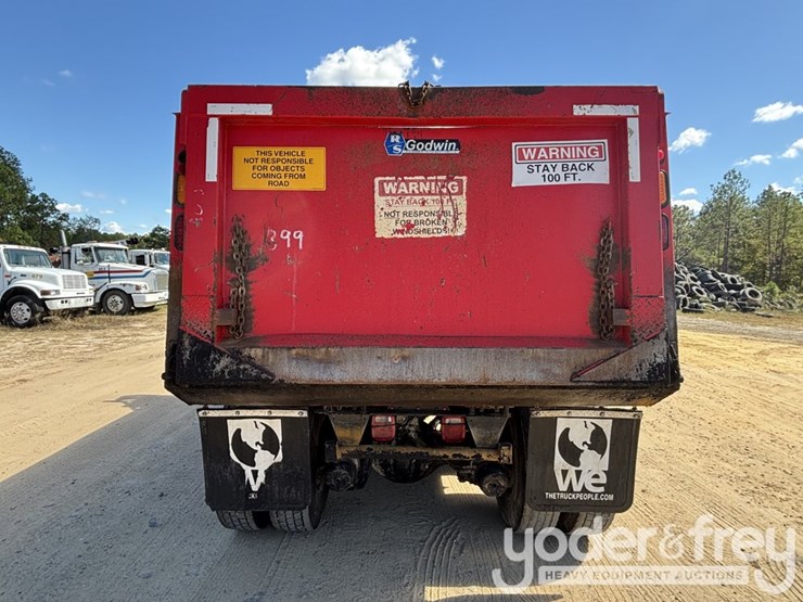 2020-peterbilt-348-image-4