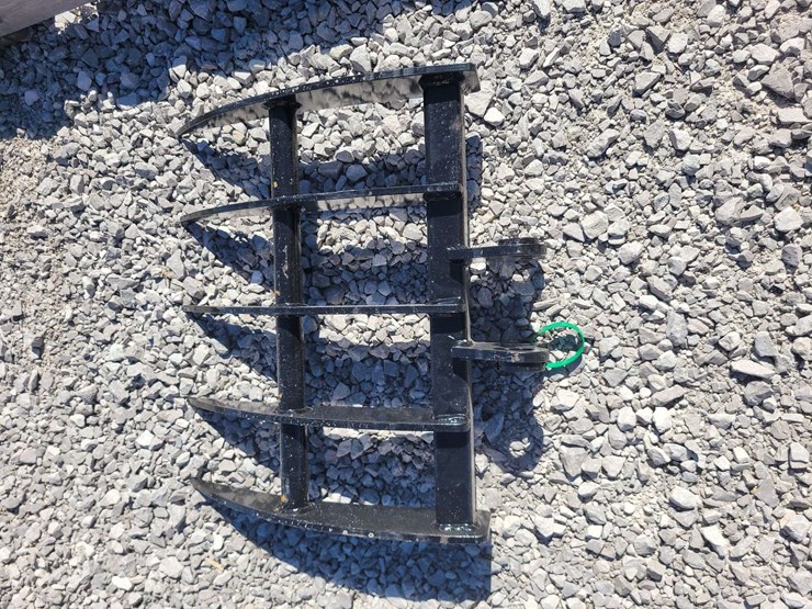 mini-excavator-rake.-19"-wide.-image-1