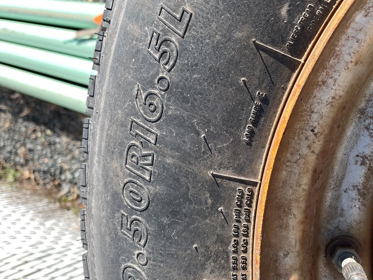 #5692-•-(4)-firestone-transforce-ht-tires-on-8-bolt-wheels-image-5