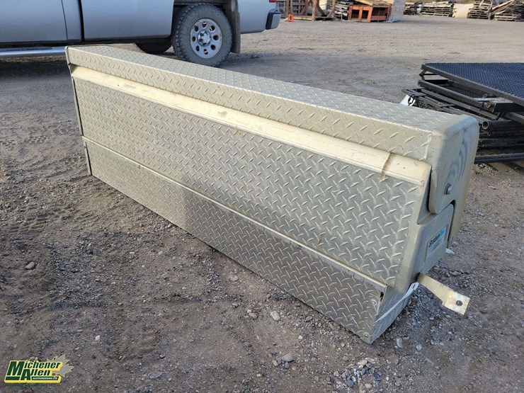 truck-bed-toolbox-67inches-image-5