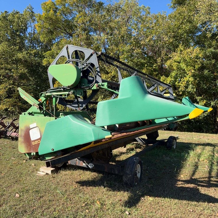 JOHN DEERE 920
