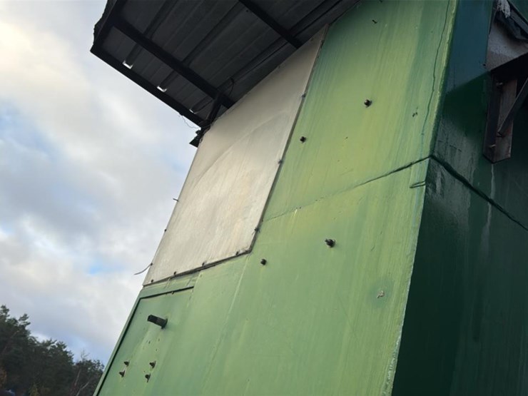 #115-•-debarker-cab-image-4