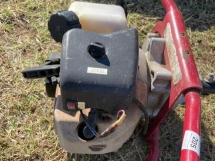 post-hole-digger-gas-powered-image-3