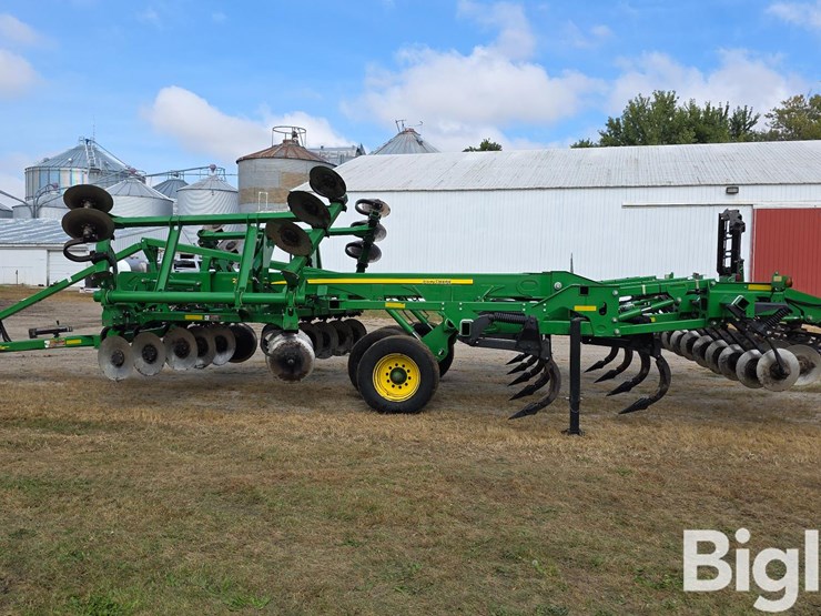 2018-john-deere-2730-image-8