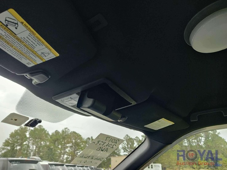 2017-ford-explorer-image-38