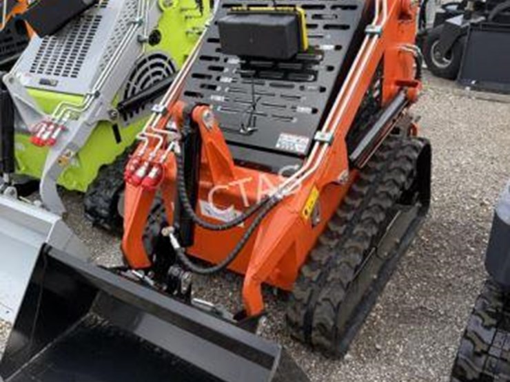 #70-•-land-hero-mini-skid-steer---model:-ldh-t460-image-1
