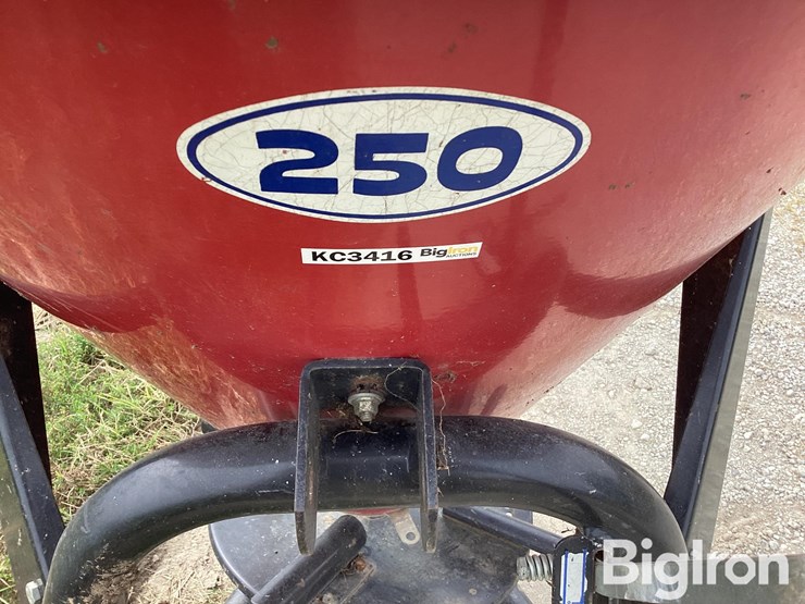 farm-star-250-3-pt-spreader-image-16