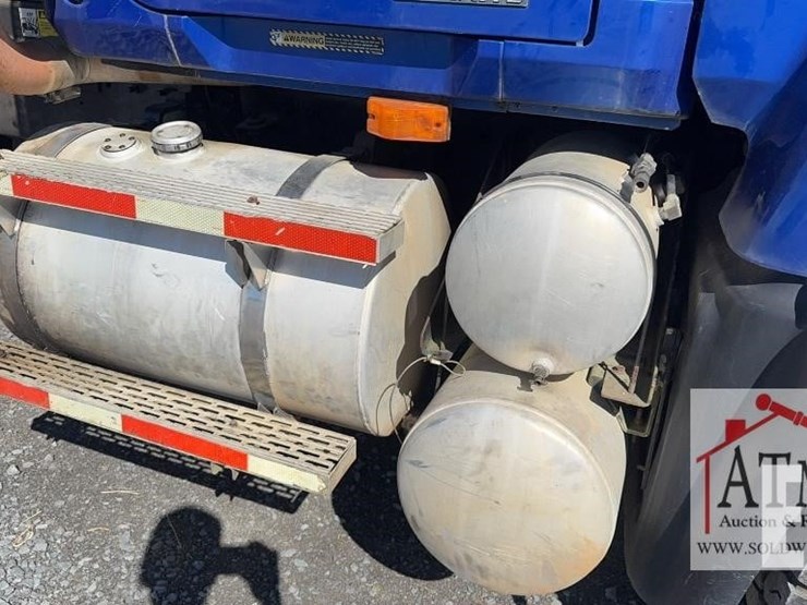 2004-mack-granite-cv713-image-13