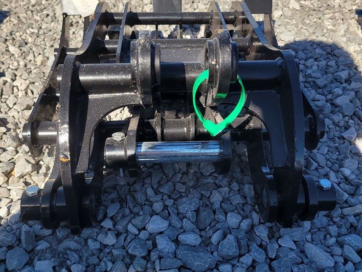 mini-excavator-grapple.-image-2