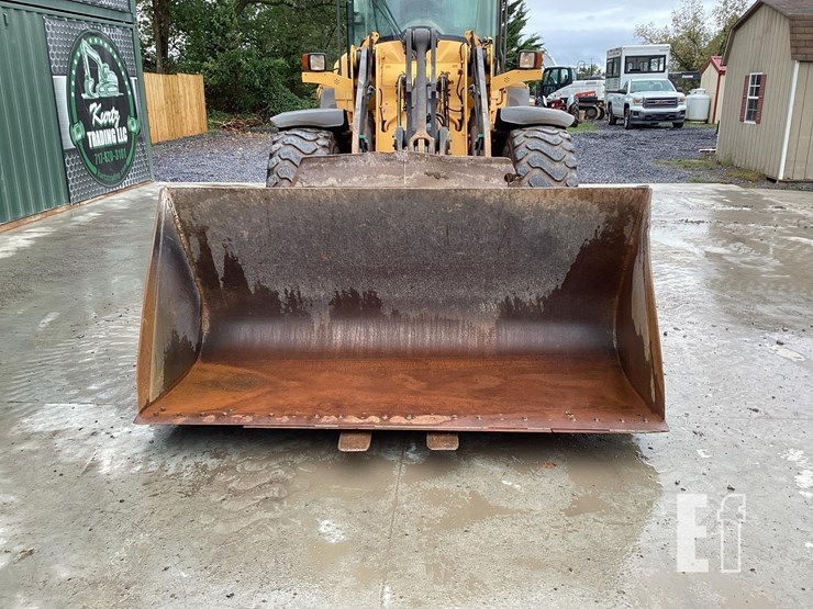 2012-volvo-l70f-image-13