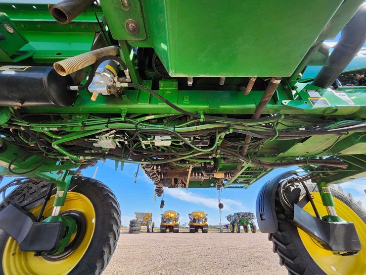 2010-john-deere-4830-image-13