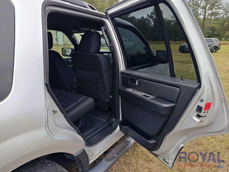 2017-ford-expedition-image-31