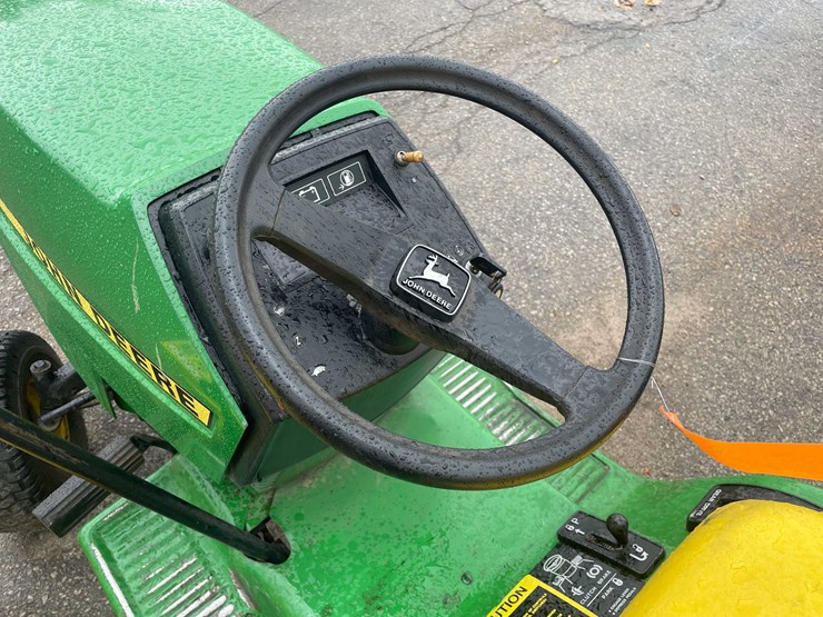 john-deere-180-image-14