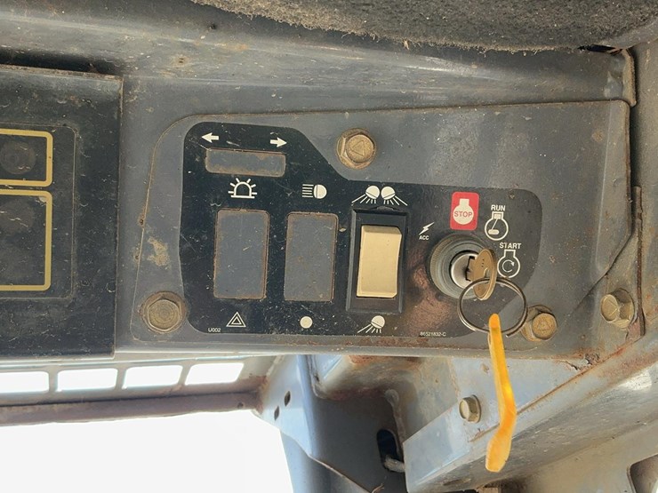 new-holland-ls190-image-48