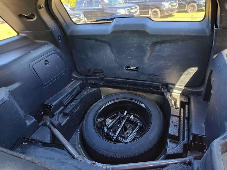 2016-ford-explorer-image-29