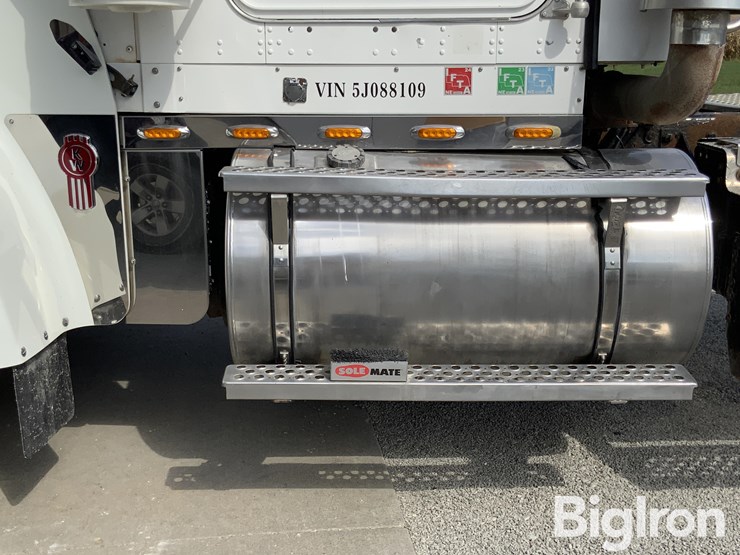 2005-kenworth-w900-image-15