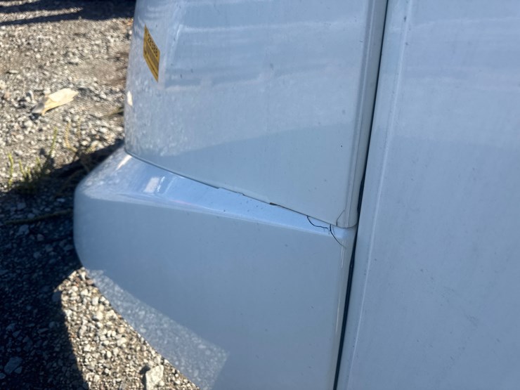 #28388-•-semi-truck-wind-deflector-image-8