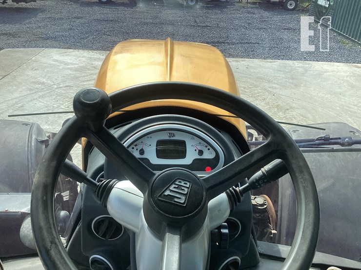 2013-jcb-fastrac-8310-image-20