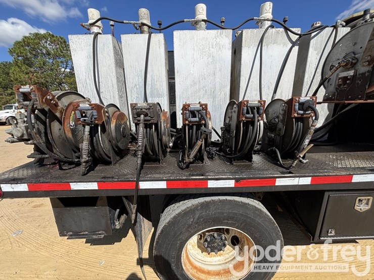 2007-kenworth-t270-image-11